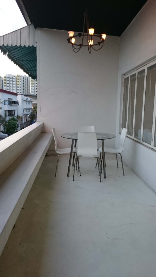 Double-confirm-this-is-an-open-balcony